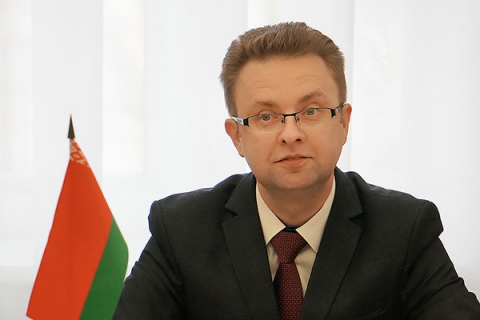 В субботу, 20 июня, «прямую телефонную линию» провел заместитель председателя облисполкома Страхар Руслан Борисович