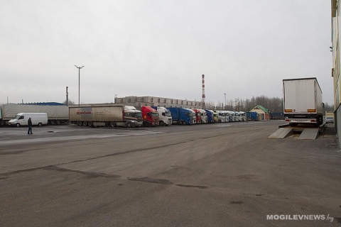Пункты отдыха, питания и заправки авто для международных перевозчиков определены в Беларуси. В Могилевской области — их три