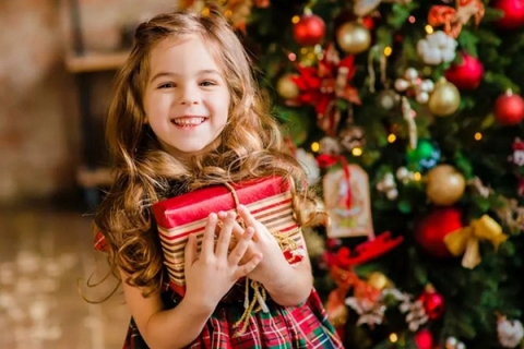 Около 7 тыс. подарков и 35 тыс. т кондитерских изделий планирует реализовать торговая сеть Могилевской области в канун Нового года и Рождества