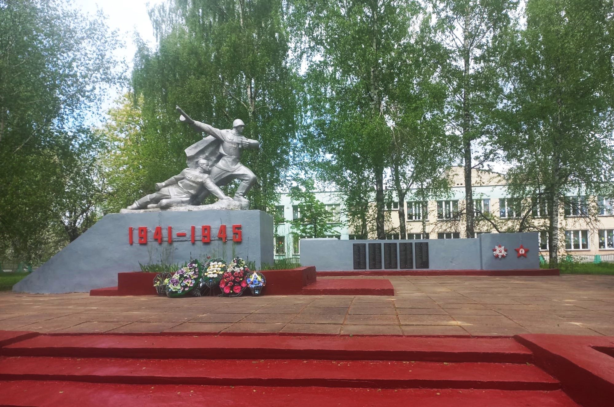 Памятный знак Воинам-землякам, аг. Речица, Чериковский район