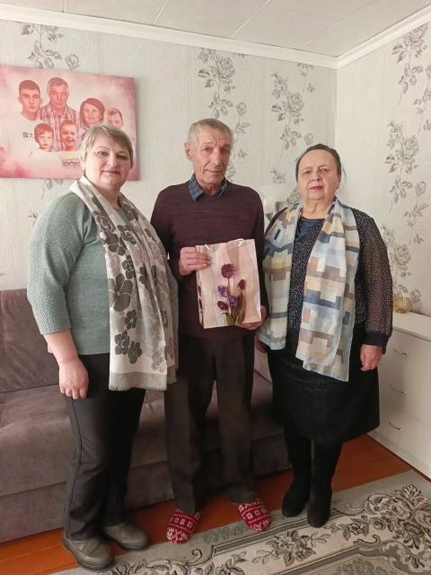 Труженик КСУП &laquo;Езерский&raquo; 23 февраля принимал поздравления с днем рождения