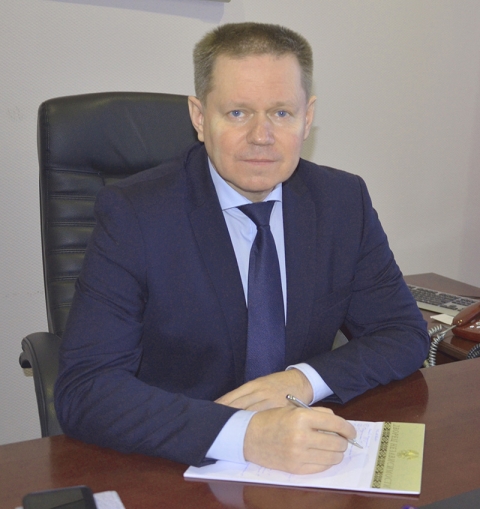 Председатель райисполкома Олег Малышевский поздравляет чериковлян с Днем защитников Отечества и Вооруженных Сил Республики Беларусь