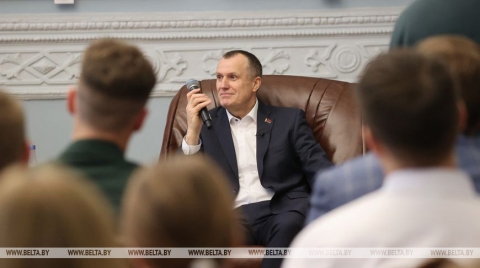 Исаченко на встрече с молодыми специалистами: молодежь – это фундамент нашего государства