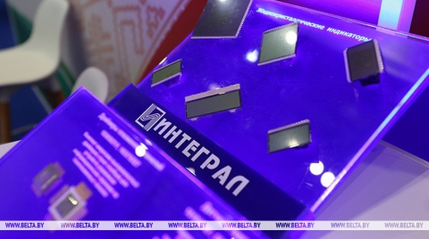 Лукашенко требовал сделать это предприятие гордостью Беларуси. Узнали, какое будущее у нашей микроэлектроники