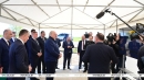Лукашенко в Костюковичах продемонстрировали новую автолавку Белкоопсоюза