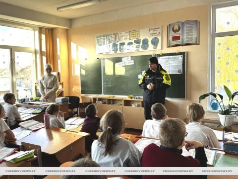 &laquo;Стань виднее&raquo;: ГАИ и БРСМ напомнили чериковским школьникам о безопасности на дорога