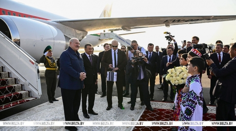 Лукашенко прибыл в столицу Таджикистана, где пройдет саммит СНГ