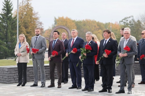 Молодежная акция &laquo;Свеча памяти&raquo; прошла на Буйничском поле