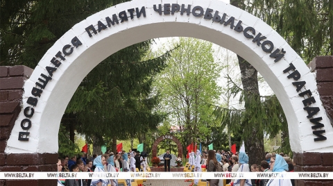 «Чернобыльский удар сплотил белорусов». Память жертв аварии на ЧАЭС почтили в Славгороде