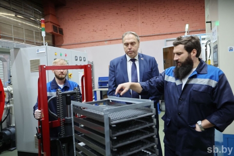  В Могилеве на базе Института технологии металлов открыли участок производства твердосплавного инструмента