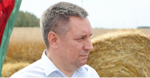 Глава Минсельхозпрода: переброска техники между регионами помогает убрать хлеб вовремя и без потерь