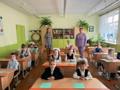 Акция «Молодежь - первокласснику!»