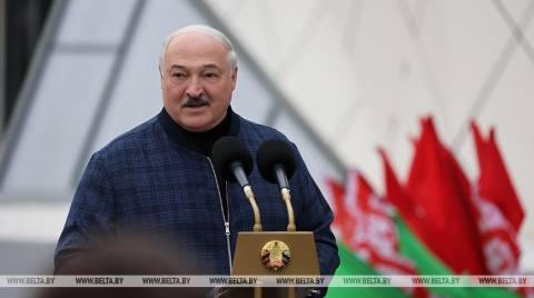 Лукашенко напомнил руководителю Минска про &quot;должок&quot;