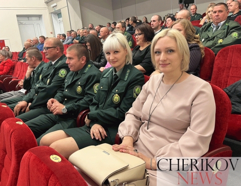«С любовью и уважением к лесу». Смотрите, как в Черикове прошло торжественное мероприятие, приуроченное ко Дню работников леса