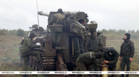 Лукашенко поздравил ракетчиков и артиллеристов с профессиональным праздником