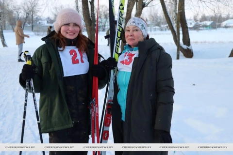 Лыжная атмосфера &mdash; на городском озере в Черикове