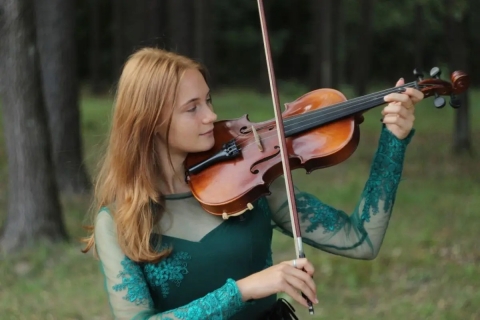 Люблю свою работу: молодой специалист Чериковской детской школы искусств Полина Халюзева рассказала о музыке и о себе