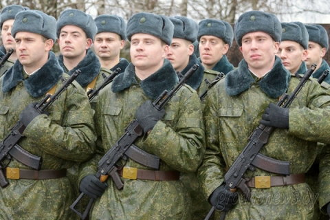 В Беларуси началась отправка призывников в войска