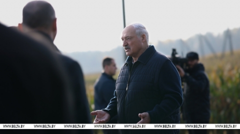 "Не аплодирую тому, что происходит во Франции". Лукашенко о протестах школьников и жесткой реакции на них
