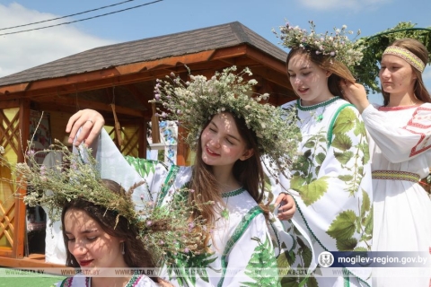 Республиканский праздник «Александрия собирает друзей» на берегу Днепра