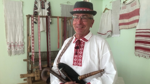 «Размаўляю з дудой, як з даўняй сяброўкай». Единственный в Могилевской области дударь о своем инструменте
