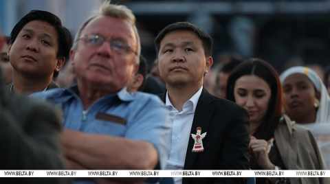 "Если речь о дружбе, 4 тыс. км - не расстояние". Лукашенко о гостях издалека на празднике в Александрии